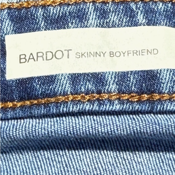 Kut from the Kloth "Bardot Skinny Boyfriend" distressed cropped jeans - size 12 - Picture 3 of 6